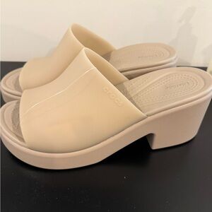 CROCS Women's Tan Mules